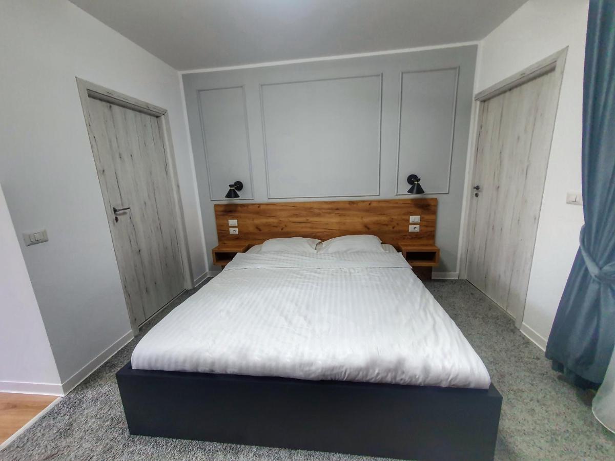 Vily Luxury Rooms Focșani Bagian luar foto