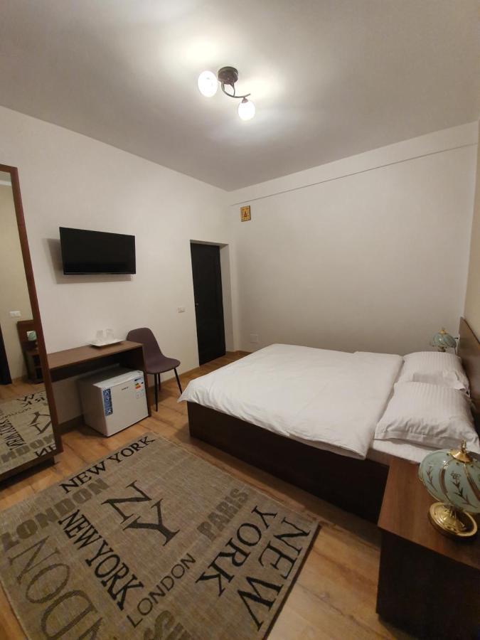 Vily Luxury Rooms Focșani Bagian luar foto